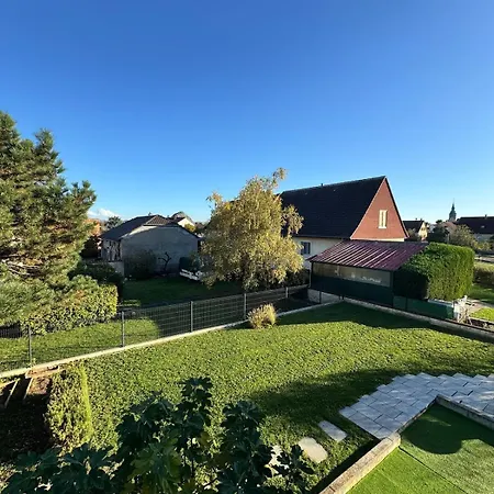 Dom wakacyjny Le Clos Myl, Quiet House 5 Min From Colmar Sainte-Croix-en-Plaine